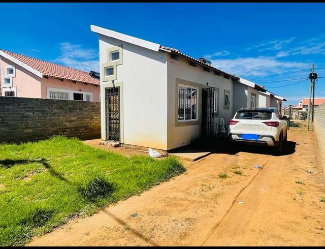 2 BEDROOM HOUSE FOR SALE IN SAVANNA CITY